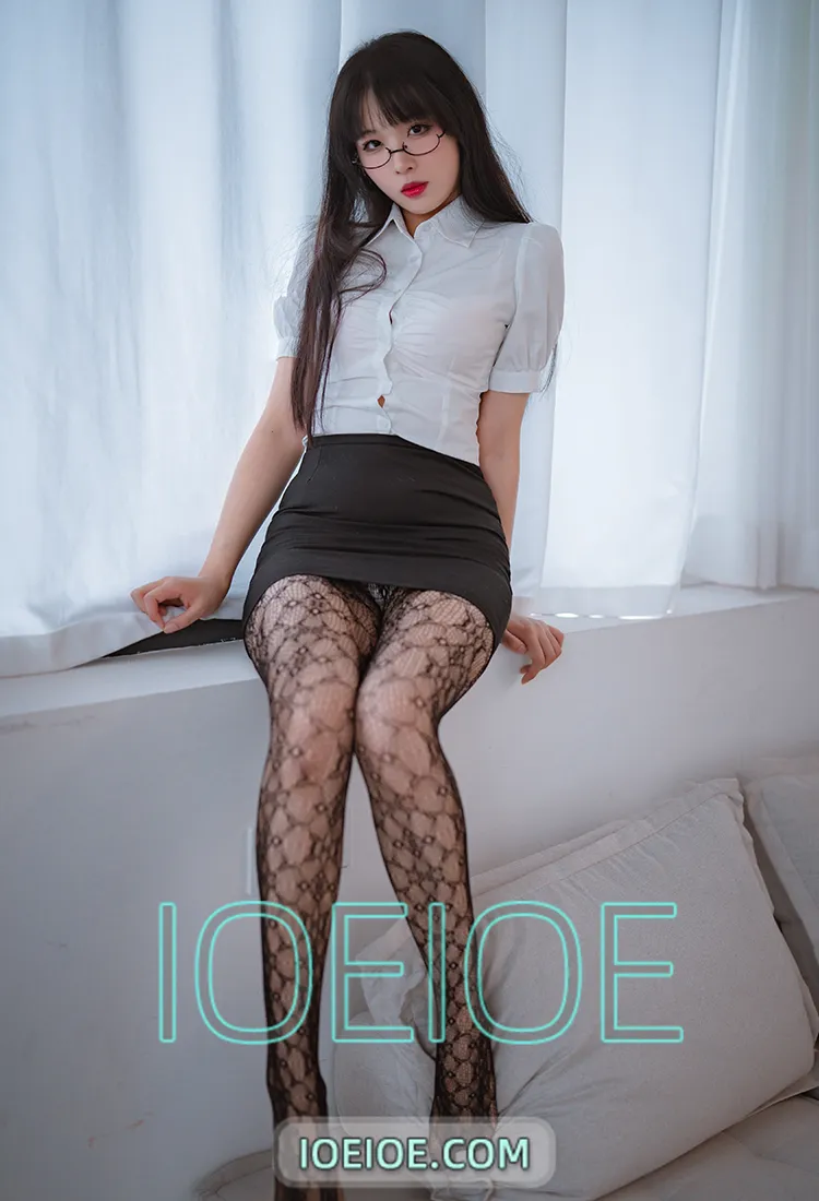 轩萧学姐 - NO.064 提花裤袜 [118P+2V-450MB]-IOE魔盒花园