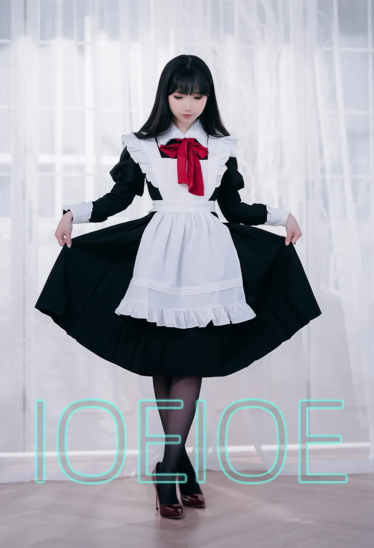 面饼仙儿 – NO.136 红高跟女仆 [30P-248M]-IOE魔盒花园